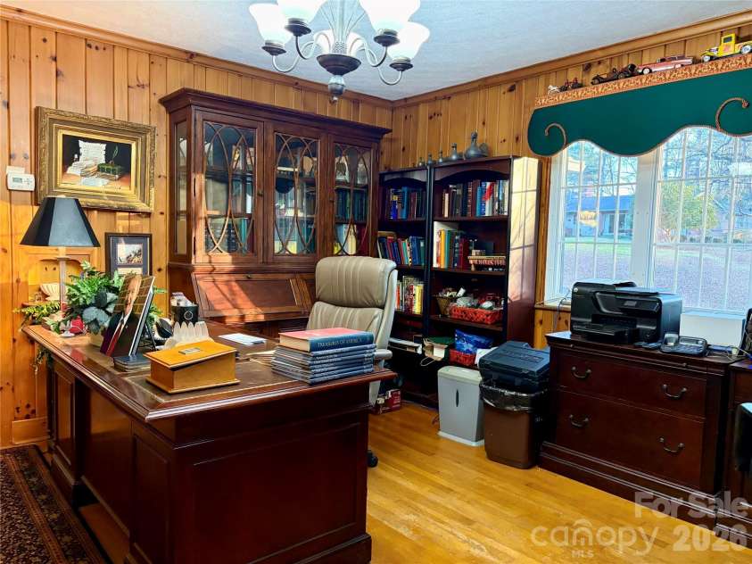 920 Paramount Circle, Gastonia, NC 28052.  MLS# CAR4354209, YatesRealty ID 5257. Home office is located at the side entrance making the space ideal for office or studio. This space was also once used as a breakfast room.