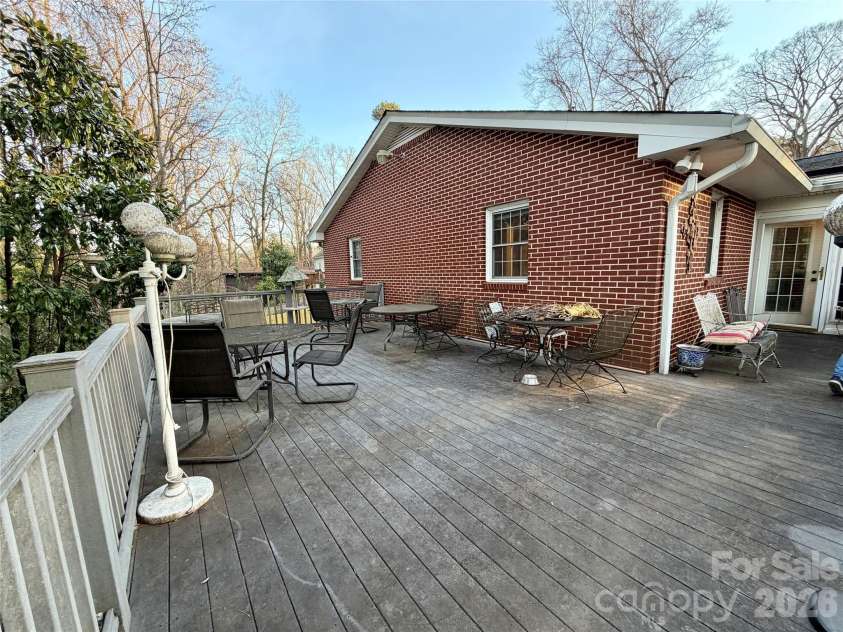 920 Paramount Circle, Gastonia, NC 28052.  MLS# CAR4354209, YatesRealty ID 5257. Rear view of home.