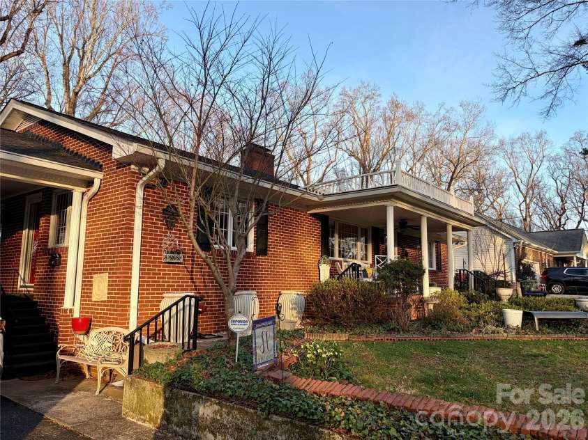 920 Paramount Circle, Gastonia, NC 28052.  MLS# CAR4354209, YatesRealty ID 5257. Walkway from car port to front porch.