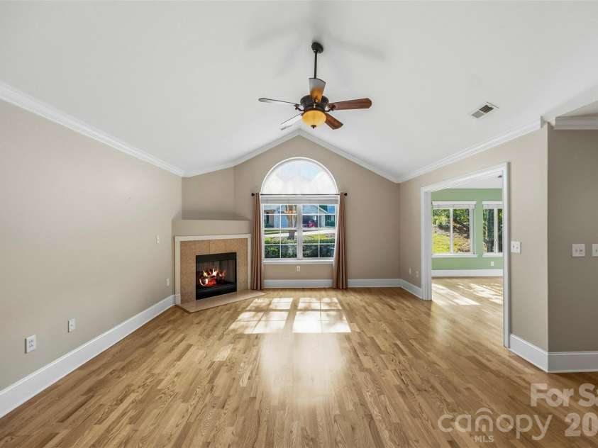 2808 Polo Club Boulevard, Matthews, NC 28105.  MLS# CAR4427740, YatesRealty ID 52571. 