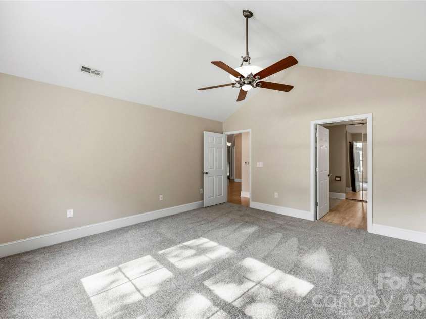 2808 Polo Club Boulevard, Matthews, NC 28105.  MLS# CAR4427740, YatesRealty ID 52571. 