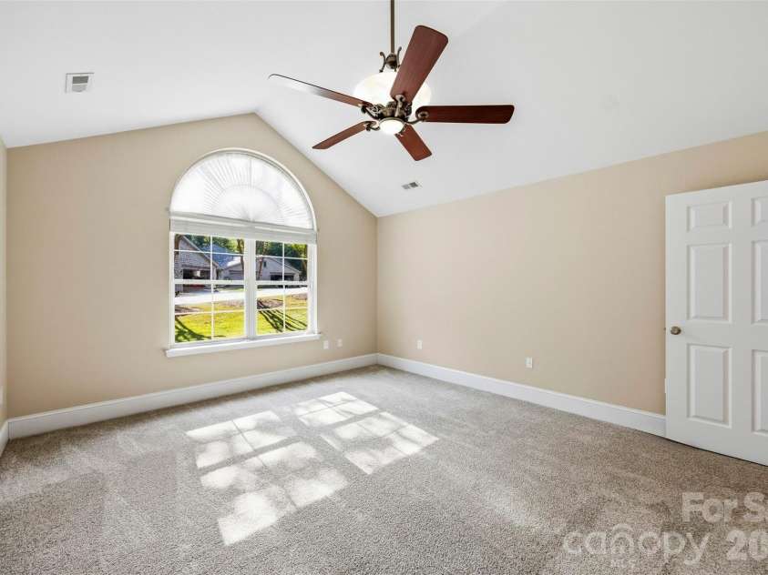 2808 Polo Club Boulevard, Matthews, NC 28105.  MLS# CAR4427740, YatesRealty ID 52571. 
