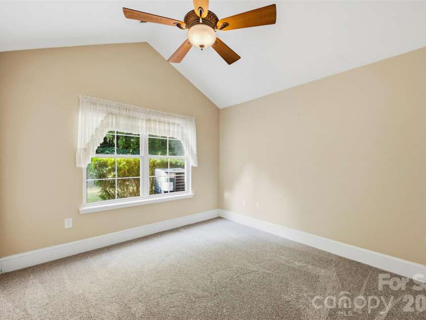 2808 Polo Club Boulevard, Matthews, NC 28105.  MLS# CAR4427740, YatesRealty ID 52571. 