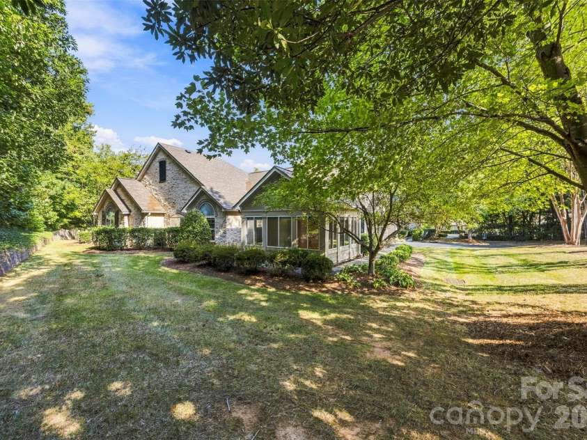 2808 Polo Club Boulevard, Matthews, NC 28105.  MLS# CAR4427740, YatesRealty ID 52571. 