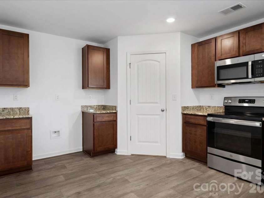536 Grassy Pond Road, Gaffney, SC 29341.  MLS# CAR4426741, YatesRealty ID 52574. 