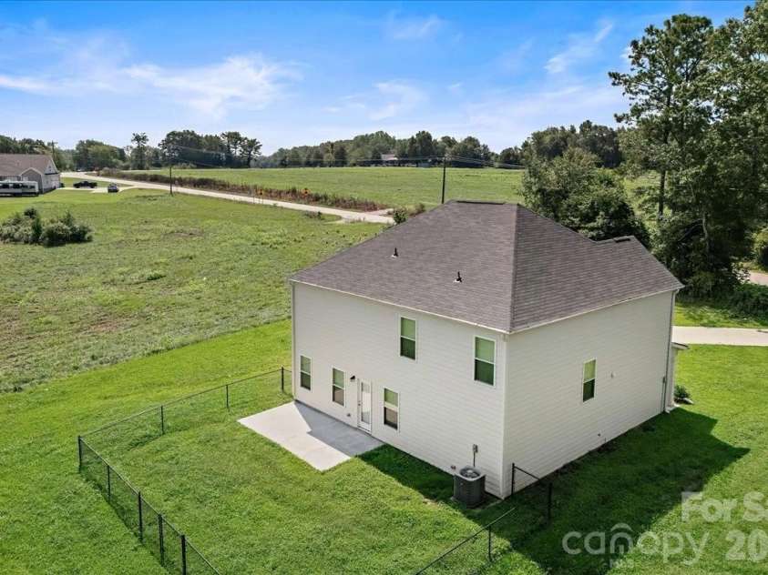 536 Grassy Pond Road, Gaffney, SC 29341.  MLS# CAR4426741, YatesRealty ID 52574. 
