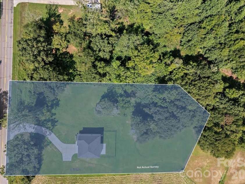 536 Grassy Pond Road, Gaffney, SC 29341.  MLS# CAR4426741, YatesRealty ID 52574. 