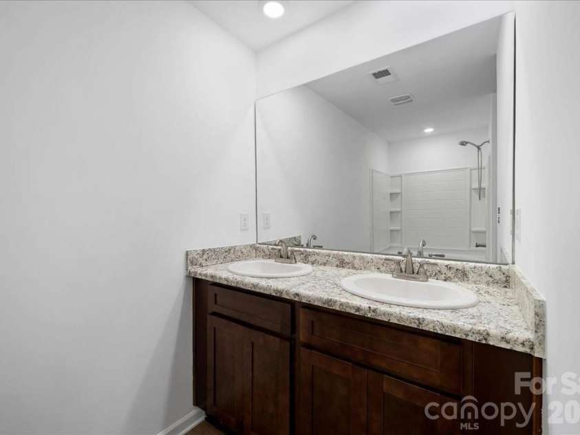 536 Grassy Pond Road, Gaffney, SC 29341.  MLS# CAR4426741, YatesRealty ID 52574. Owner's Suite Bathroom