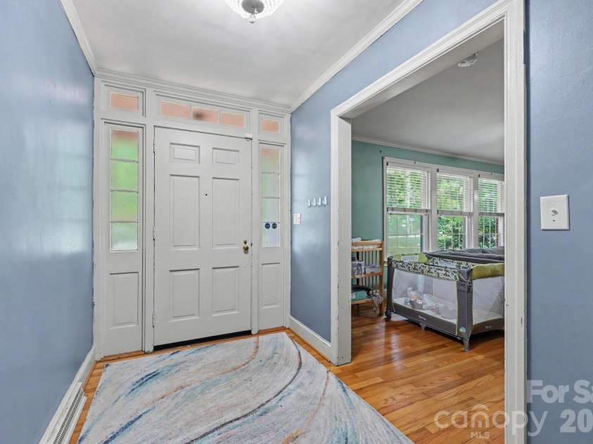 720 Oakmont Drive, Asheboro, NC 27205.  MLS# CAR4418105, YatesRealty ID 52576. 