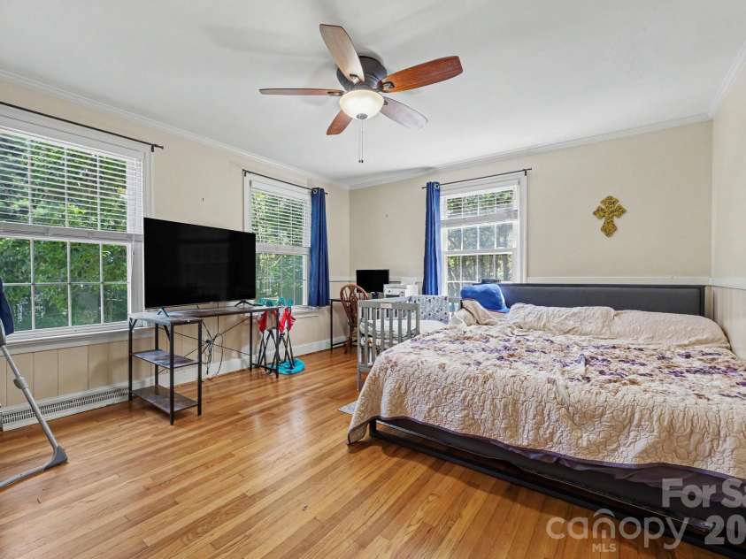 720 Oakmont Drive, Asheboro, NC 27205.  MLS# CAR4418105, YatesRealty ID 52576. 