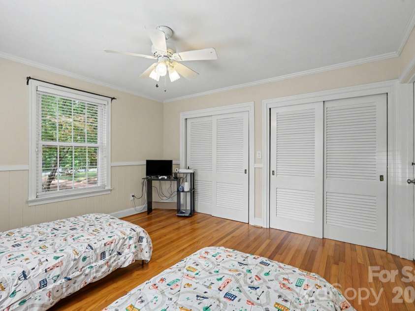 720 Oakmont Drive, Asheboro, NC 27205.  MLS# CAR4418105, YatesRealty ID 52576. 
