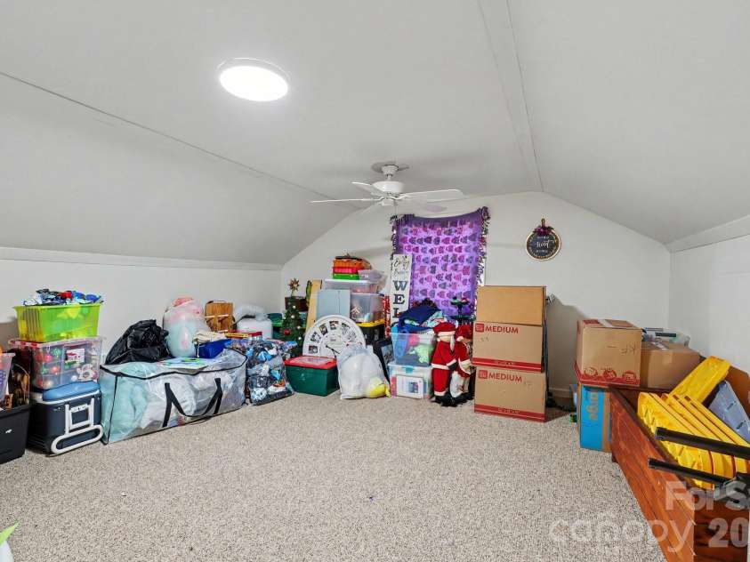 720 Oakmont Drive, Asheboro, NC 27205.  MLS# CAR4418105, YatesRealty ID 52576. 