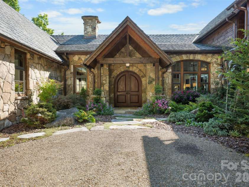 1914 Toxaway Drive, Lake Toxaway, NC 28747.  MLS# CAR4427899, YatesRealty ID 52578. 