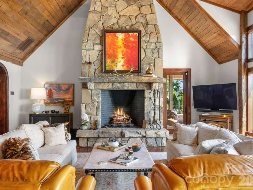 1914 Toxaway Drive, Lake Toxaway, NC 28747.  MLS# CAR4427899, YatesRealty ID 52578. 