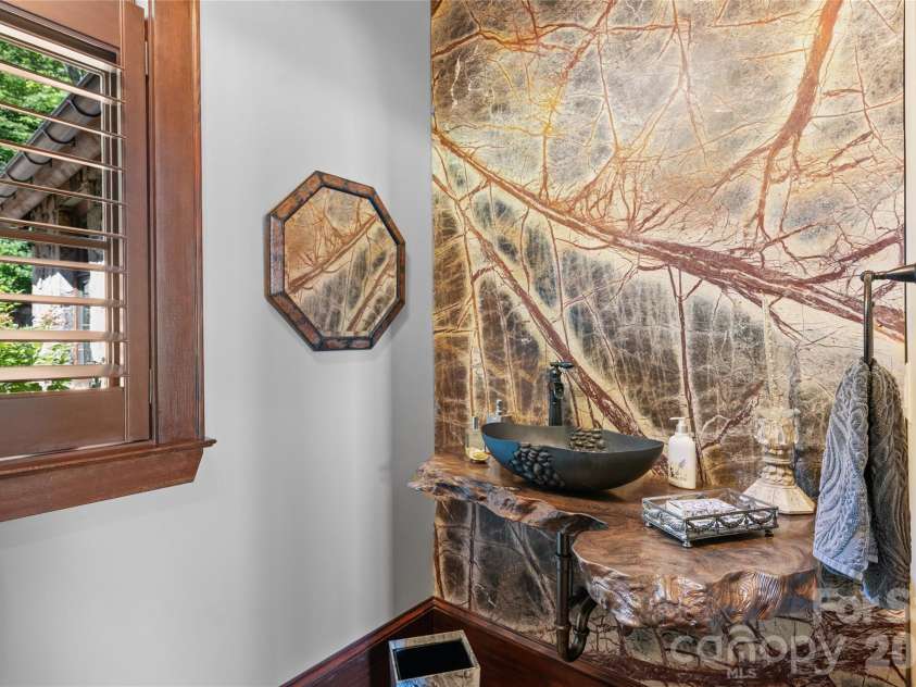 1914 Toxaway Drive, Lake Toxaway, NC 28747.  MLS# CAR4427899, YatesRealty ID 52578. 