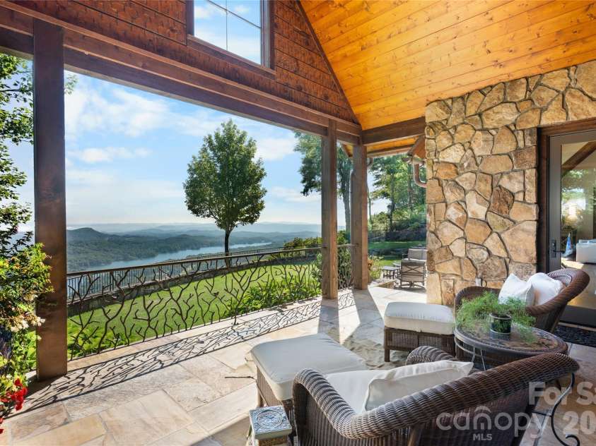 1914 Toxaway Drive, Lake Toxaway, NC 28747.  MLS# CAR4427899, YatesRealty ID 52578. 