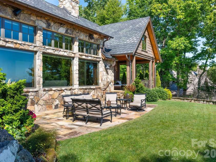 1914 Toxaway Drive, Lake Toxaway, NC 28747.  MLS# CAR4427899, YatesRealty ID 52578. 