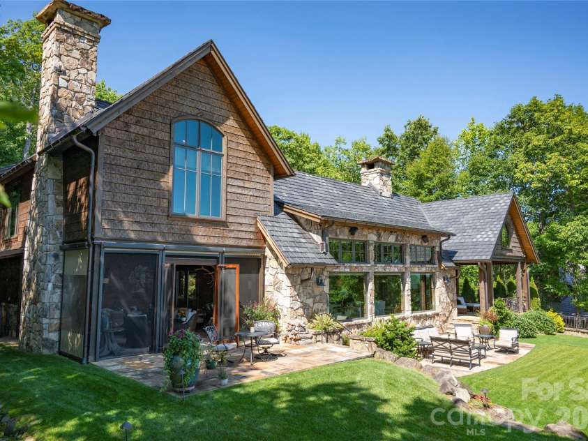 1914 Toxaway Drive, Lake Toxaway, NC 28747.  MLS# CAR4427899, YatesRealty ID 52578. 