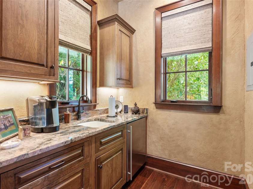 1914 Toxaway Drive, Lake Toxaway, NC 28747.  MLS# CAR4427899, YatesRealty ID 52578. 