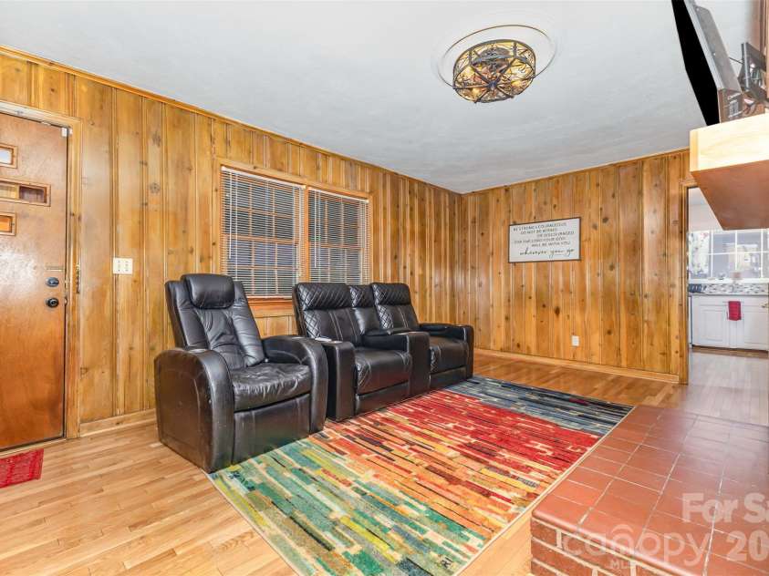 100 Ruby Lane, Gastonia, NC 28054.  MLS# CAR4400313, YatesRealty ID 5258. 