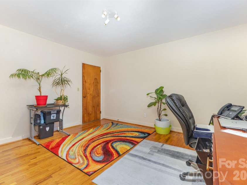 100 Ruby Lane, Gastonia, NC 28054.  MLS# CAR4400313, YatesRealty ID 5258. 