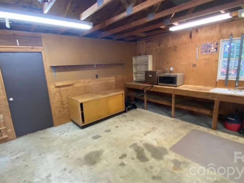 100 Ruby Lane, Gastonia, NC 28054.  MLS# CAR4400313, YatesRealty ID 5258. 