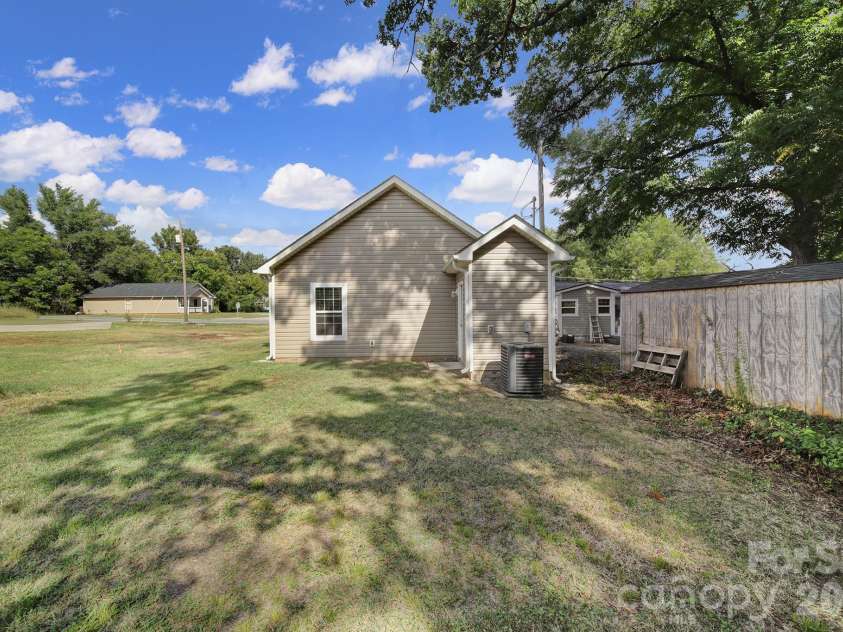 230 Clinton Avenue, Rock Hill, SC 29730.  MLS# CAR4427051, YatesRealty ID 52580. 