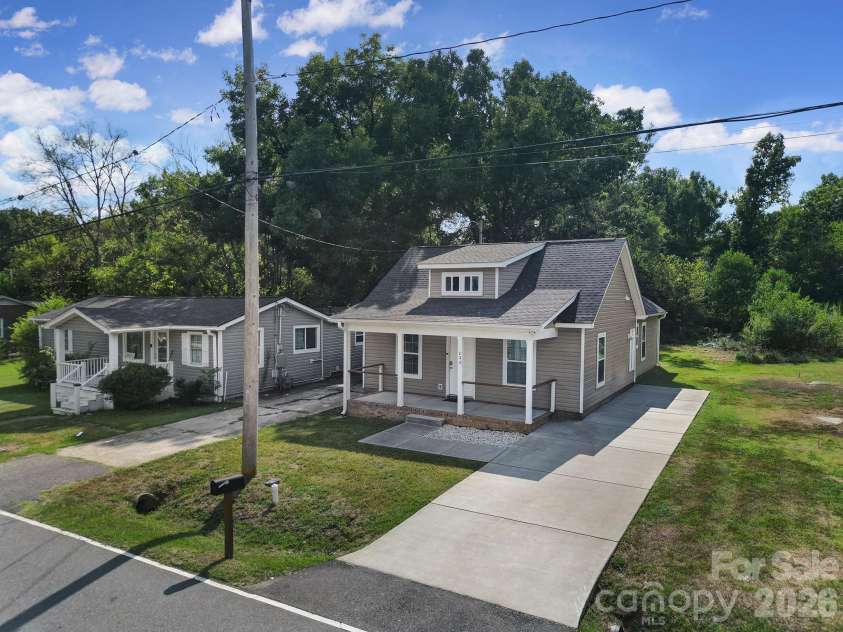 230 Clinton Avenue, Rock Hill, SC 29730.  MLS# CAR4427051, YatesRealty ID 52580. 