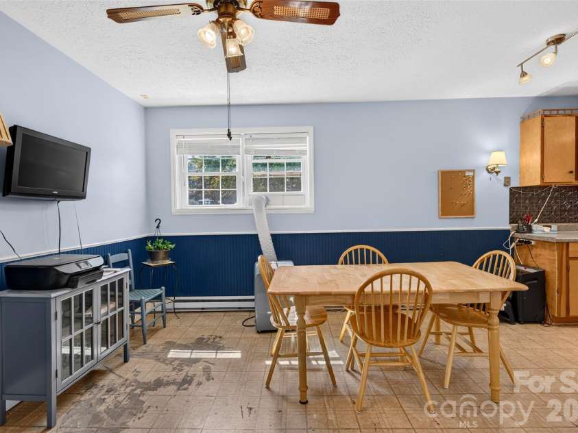 201 Cedarcrest Drive, Mooresville, NC 28115.  MLS# CAR4426801, YatesRealty ID 52582. 