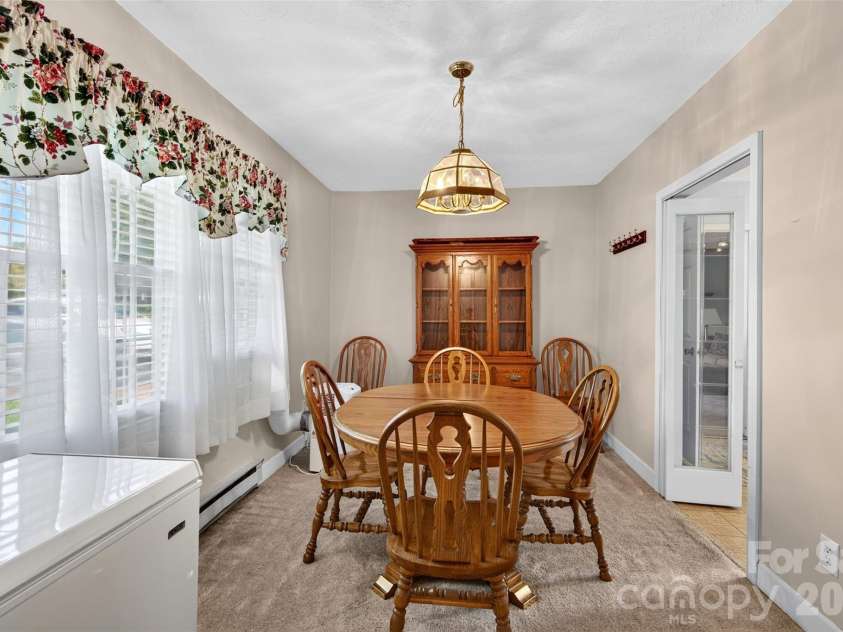 201 Cedarcrest Drive, Mooresville, NC 28115.  MLS# CAR4426801, YatesRealty ID 52582. 