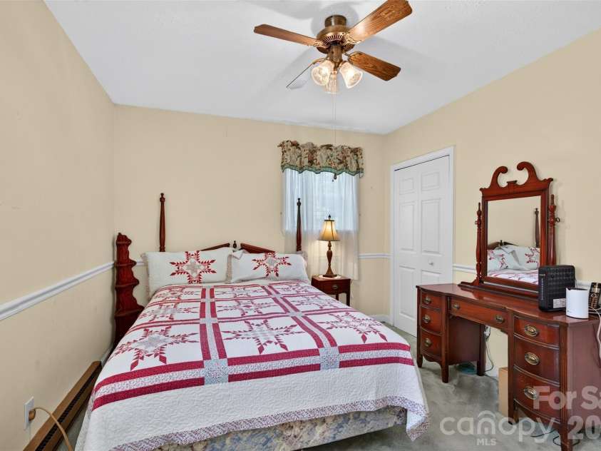 201 Cedarcrest Drive, Mooresville, NC 28115.  MLS# CAR4426801, YatesRealty ID 52582. 