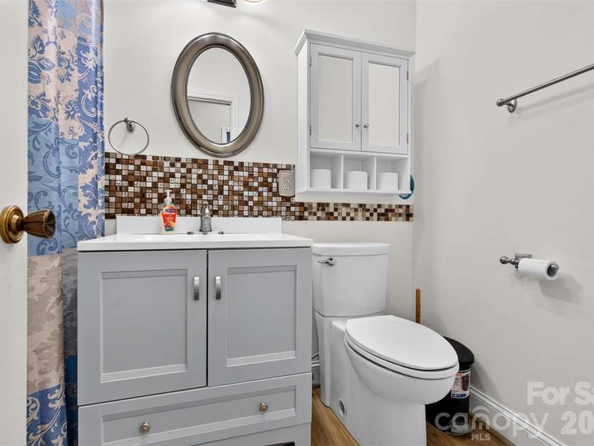 201 Cedarcrest Drive, Mooresville, NC 28115.  MLS# CAR4426801, YatesRealty ID 52582. 