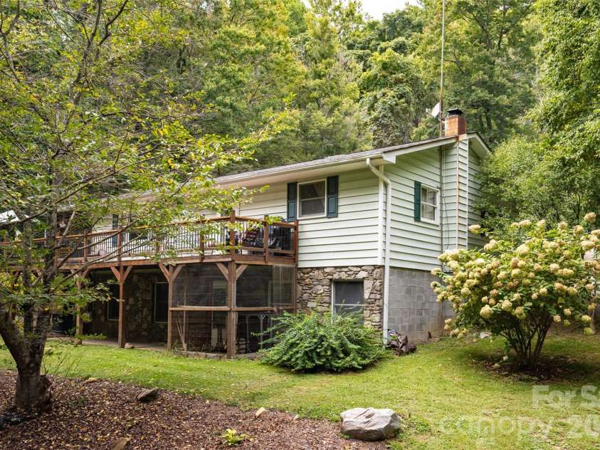 101 Guffey Mountain Road, Fairview, NC 28730.  MLS# CAR4426718, YatesRealty ID 52584. 