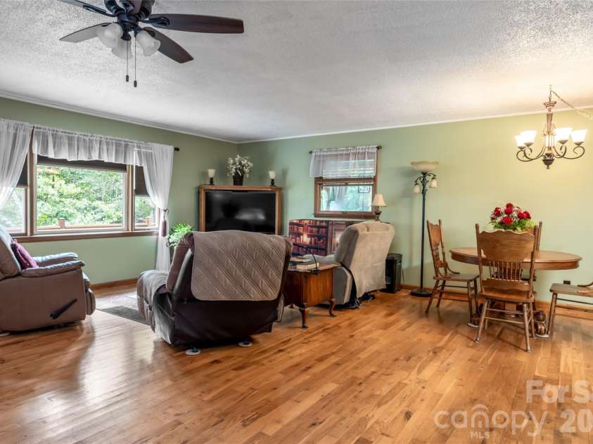 101 Guffey Mountain Road, Fairview, NC 28730.  MLS# CAR4426718, YatesRealty ID 52584. 