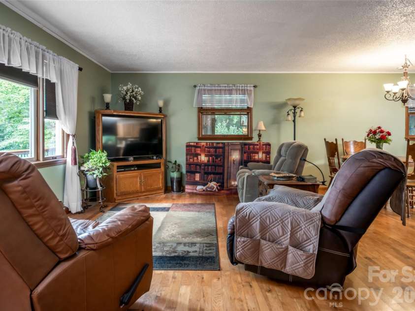 101 Guffey Mountain Road, Fairview, NC 28730.  MLS# CAR4426718, YatesRealty ID 52584. 