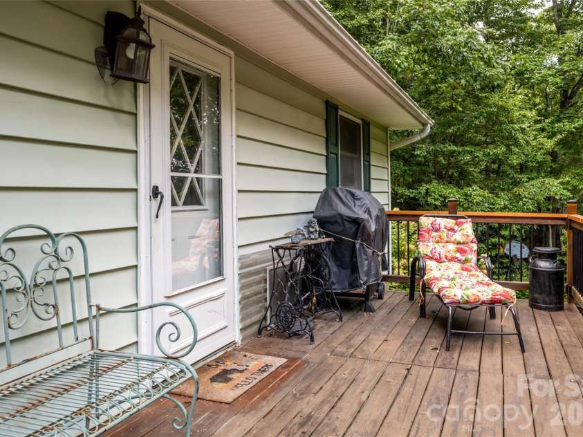 101 Guffey Mountain Road, Fairview, NC 28730.  MLS# CAR4426718, YatesRealty ID 52584. 