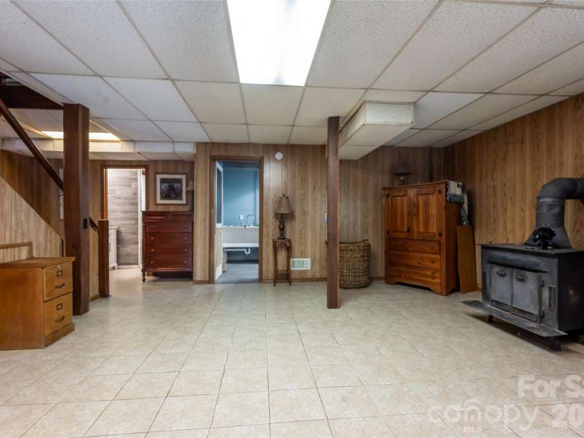 101 Guffey Mountain Road, Fairview, NC 28730.  MLS# CAR4426718, YatesRealty ID 52584. Additional flex space - living area