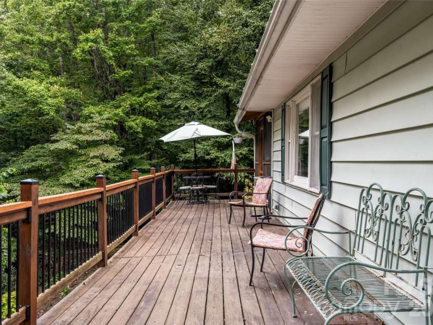 101 Guffey Mountain Road, Fairview, NC 28730.  MLS# CAR4426718, YatesRealty ID 52584. Front deck