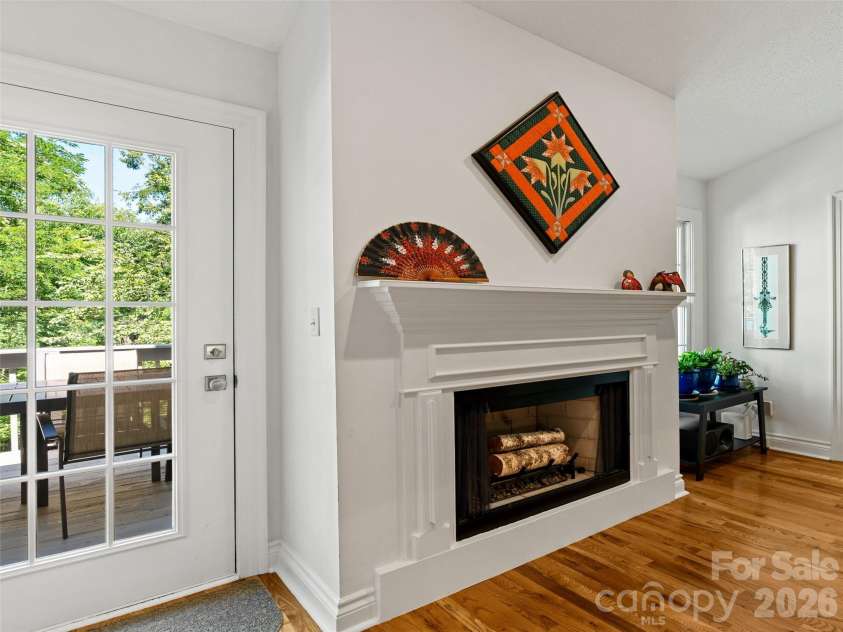15 Baird Alley, Asheville, NC 28804.  MLS# CAR4426450, YatesRealty ID 52585. 