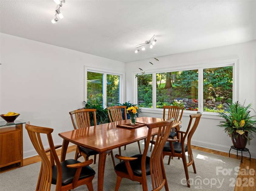 15 Baird Alley, Asheville, NC 28804.  MLS# CAR4426450, YatesRealty ID 52585. 
