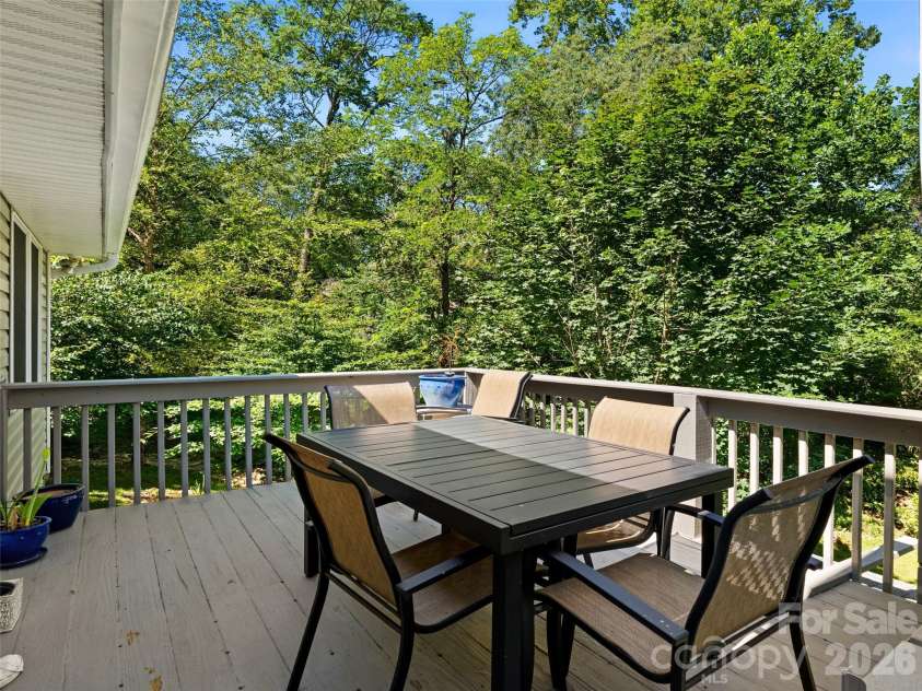 15 Baird Alley, Asheville, NC 28804.  MLS# CAR4426450, YatesRealty ID 52585. 