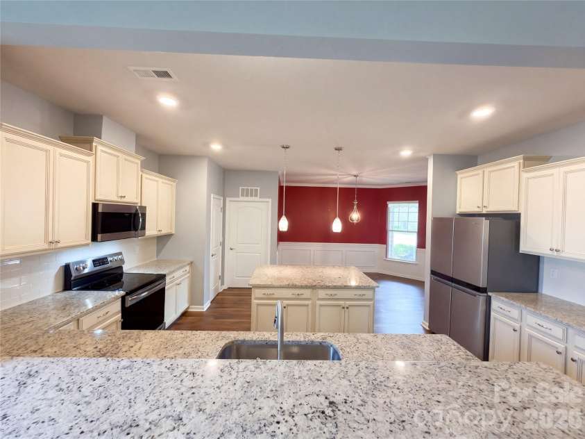 2019 Trindle Vine Lane, Waxhaw, NC 28173.  MLS# CAR4427920, YatesRealty ID 52586. 
