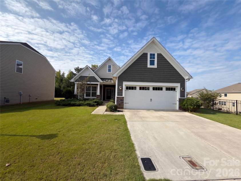 2019 Trindle Vine Lane, Waxhaw, NC 28173.  MLS# CAR4427920, YatesRealty ID 52586. 