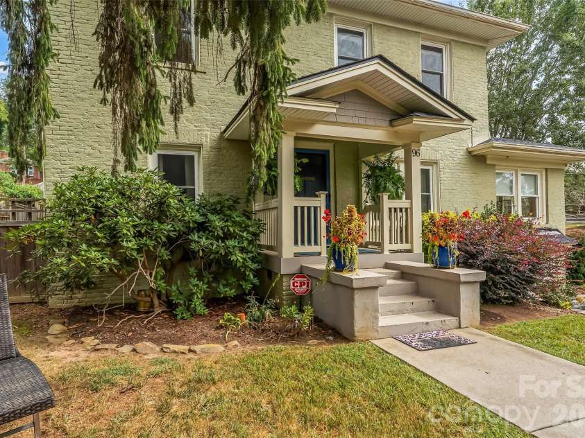 96 Longview Road, Asheville, NC 28806.  MLS# CAR4425822, YatesRealty ID 52587. 