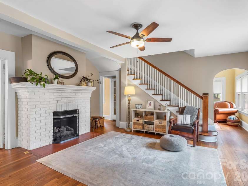 96 Longview Road, Asheville, NC 28806.  MLS# CAR4425822, YatesRealty ID 52587. 