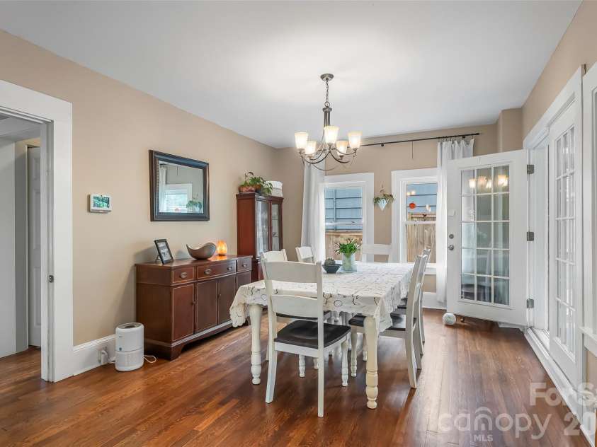 96 Longview Road, Asheville, NC 28806.  MLS# CAR4425822, YatesRealty ID 52587. 