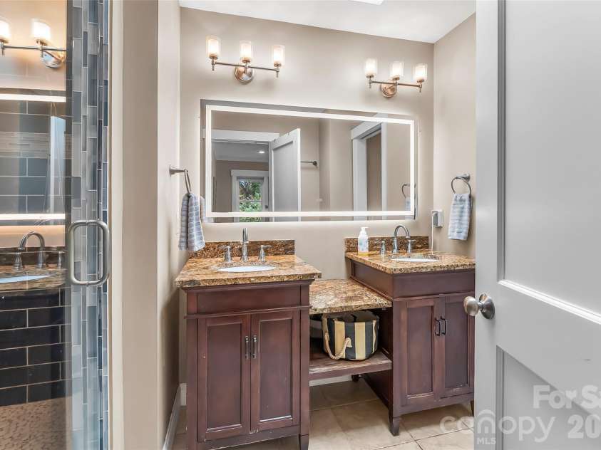 96 Longview Road, Asheville, NC 28806.  MLS# CAR4425822, YatesRealty ID 52587. 