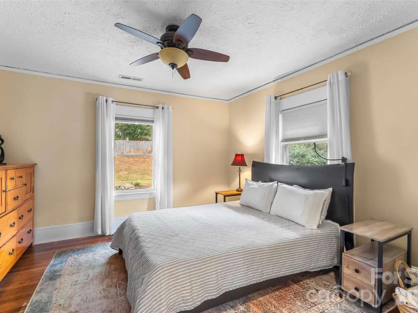 96 Longview Road, Asheville, NC 28806.  MLS# CAR4425822, YatesRealty ID 52587. 