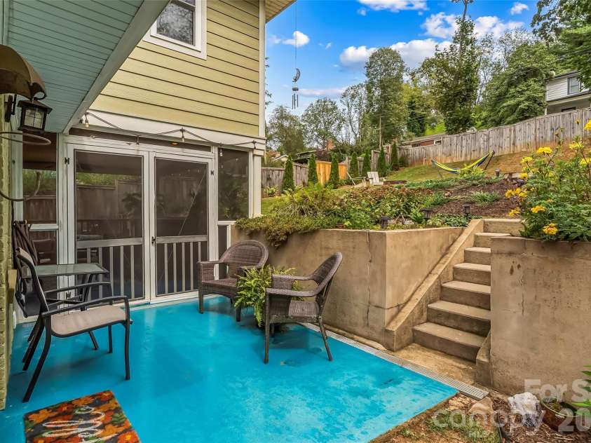 96 Longview Road, Asheville, NC 28806.  MLS# CAR4425822, YatesRealty ID 52587. 