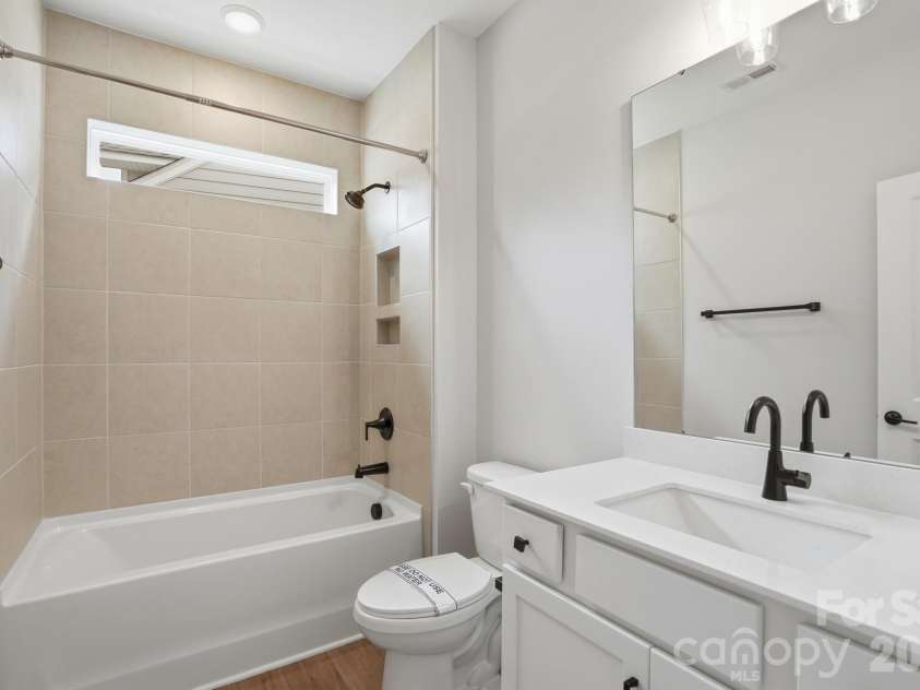 122 Dunlavin Way, Mooresville, NC 28115.  MLS# CAR4339879, YatesRealty ID 52588. Bath 2